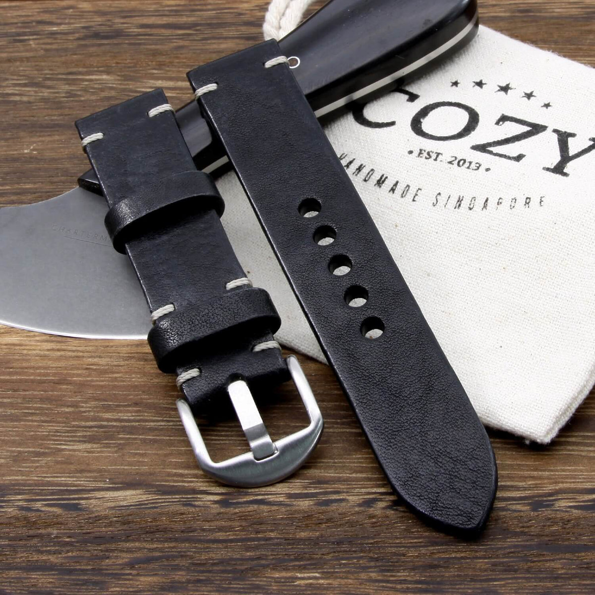 Minimalist Leather Apple Watch strap in Vintage Nero (Black) vegetable-tanned leather — Cozy Handmade