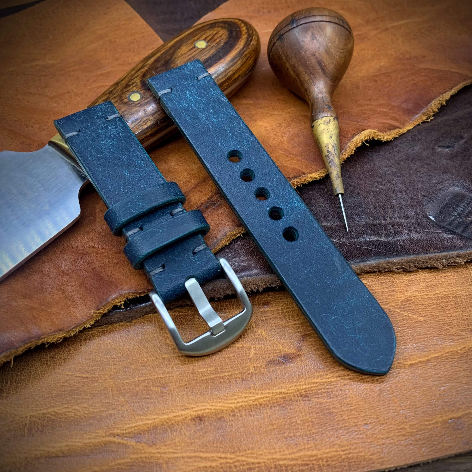 2-Piece Minimalist Leather Watch Strap, made with Pueblo Nazionale full grain Italian veg-tanned leather by Cozy Handmade
