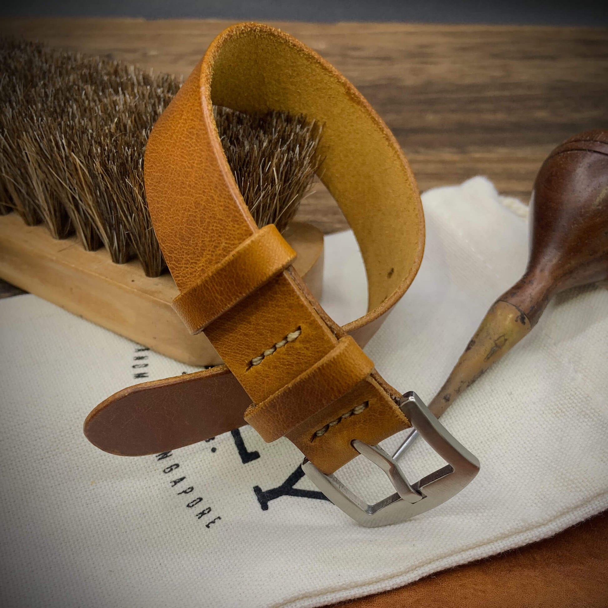 Single Pass Watch Strap, 2-Keeper Style Wax-Napoli | Full Grain Italian Vegetable-Tanned Leather | Cozy Handmade