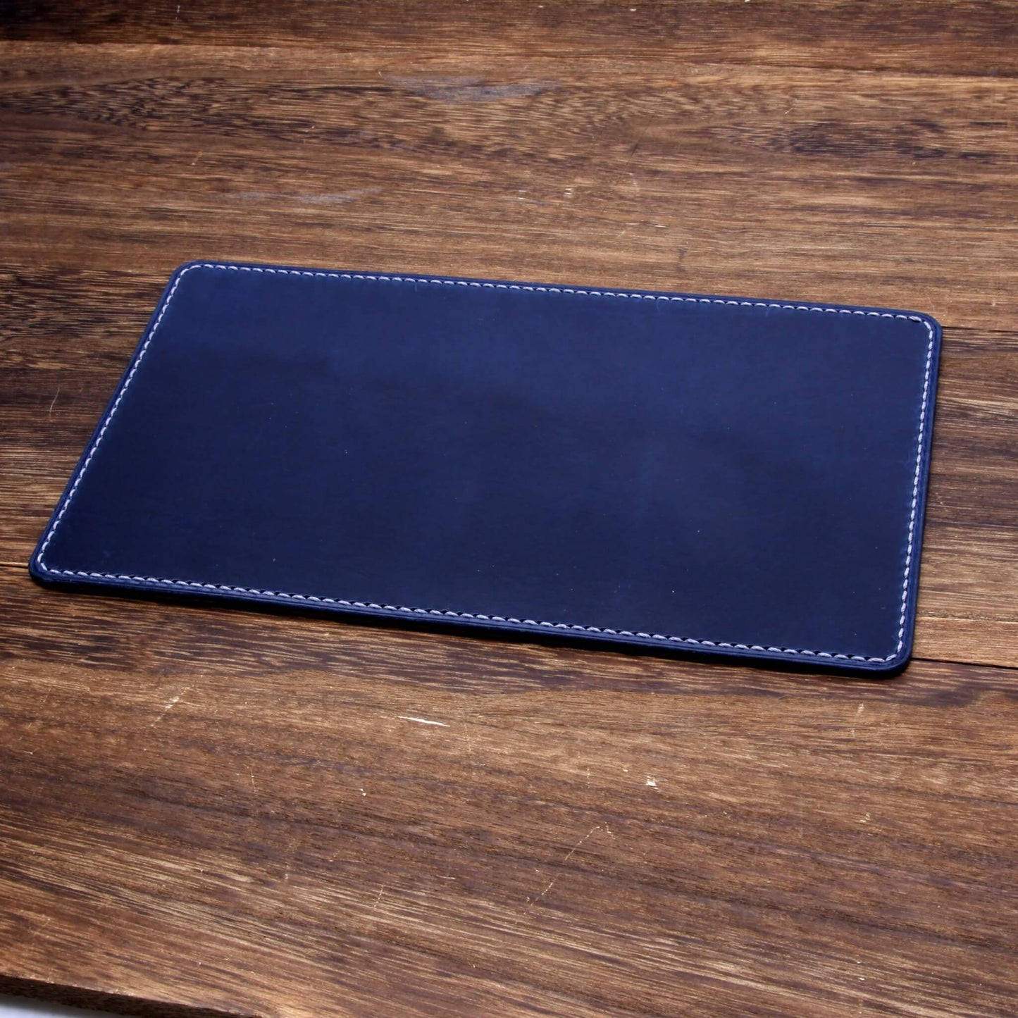 Handcrafted Leather Watch Valet in Sequoia 108 (navy blue) Italian vegetable-tanned leather — Cozy Handmade