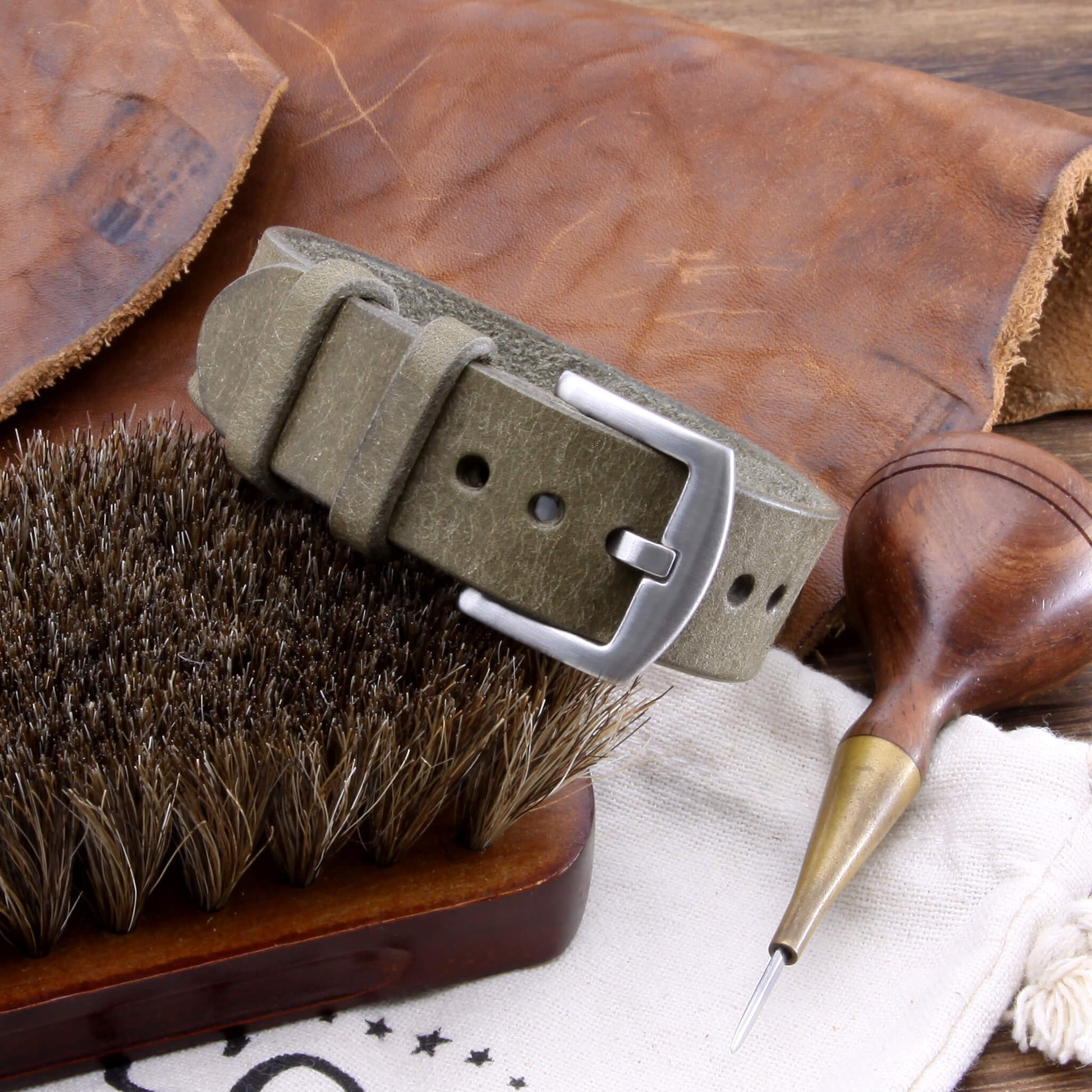 Single Pass Leather Watch Strap, 2-Keeper Rustic Olive | Full Grain Italian Vegetable-Tanned Leather | Cozy Handmade